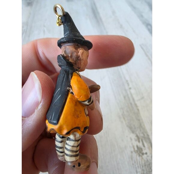 Dept 56 polliwoggs witch mini ornament Halloween shabby chic Thanksgiving broom - Picture 3 of 7